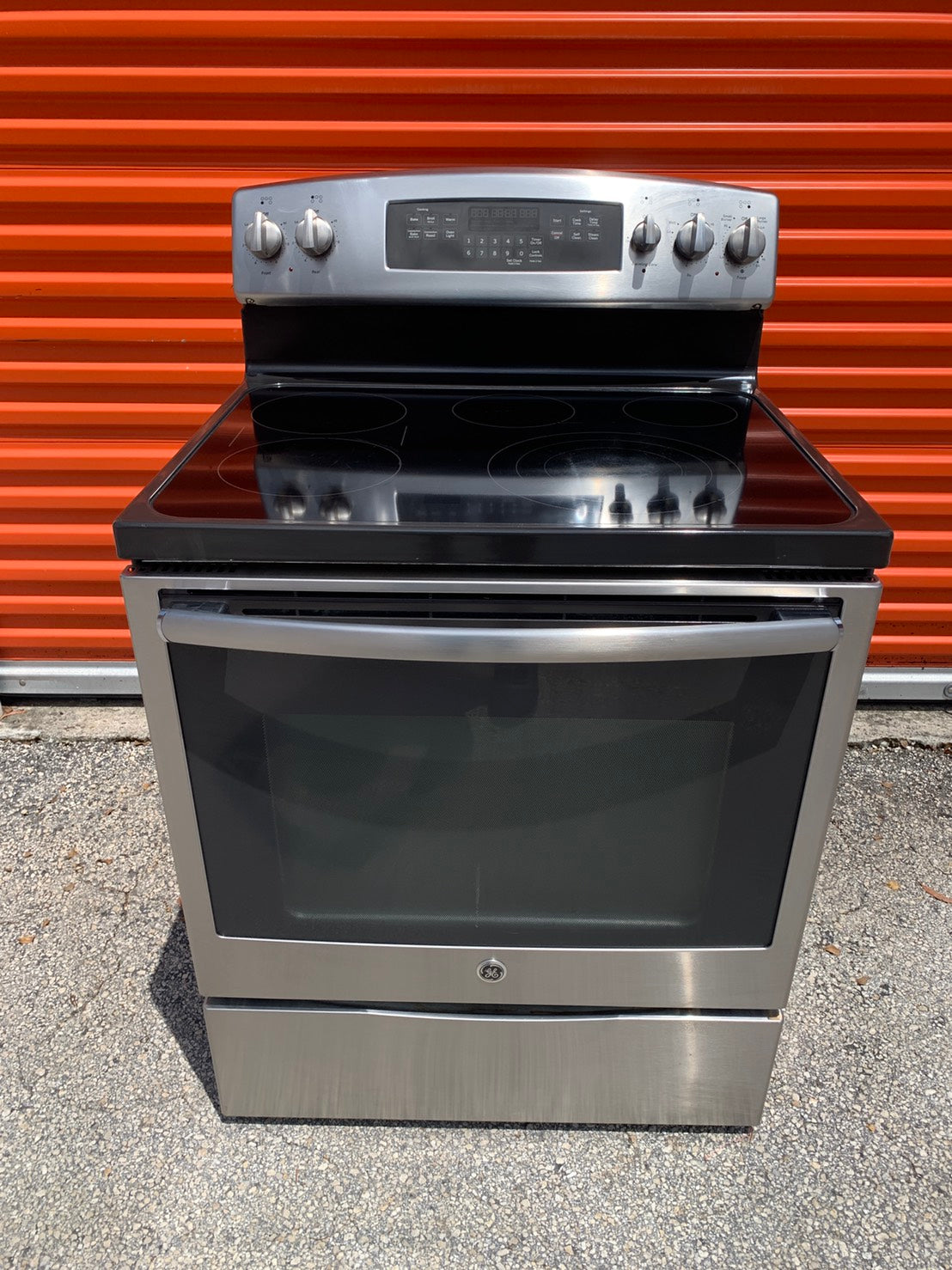 GE Stainless Steel Electric Stove GE Stainless Steel Electric Stove